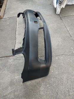 2005 2006 infiniti G35 front bumper parachoques delantero 