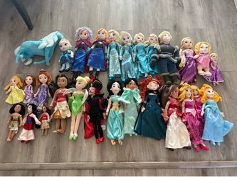 Huge lot of Disney Princesses stuffed plush dolls