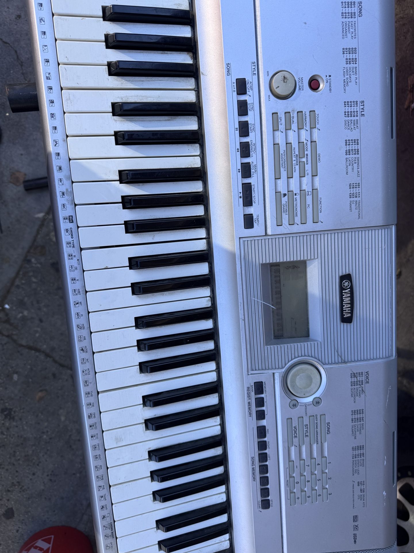 Yamaha DGX-205 Portable Keyboard