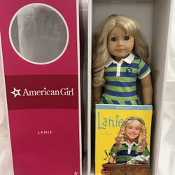 American girl doll Lanie And Book In Box - 2010 Girl Of The Year Retired