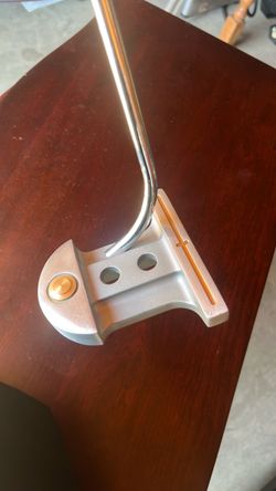 Master grip putter by Pat Simmons