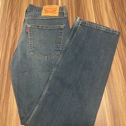 Levi’s Jean Size 32x32                                 H