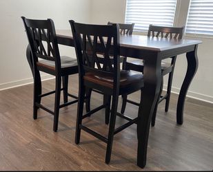 Real Wood Dining table and matching chair set