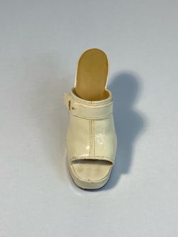 Just The Right Shoe Struttin’ #25047 Miniature Collectible Shoe