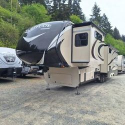 2017 Grand Design Solitude