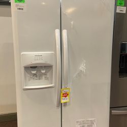 WHITE FRIGIDAIRE FRIDGE today LFSSTP ️🌟