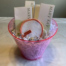 Mother’s Day Gift Basket 11