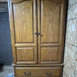 Oak Wood Cabinet 