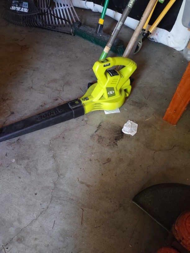 Sunjoe Leaf Blower