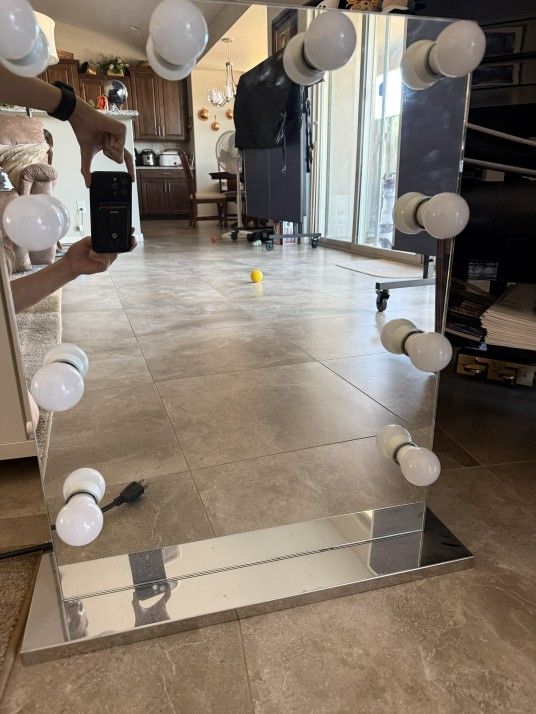 Vanity Mirror With Lights