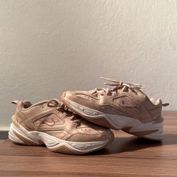 Nike women’s Shoes 