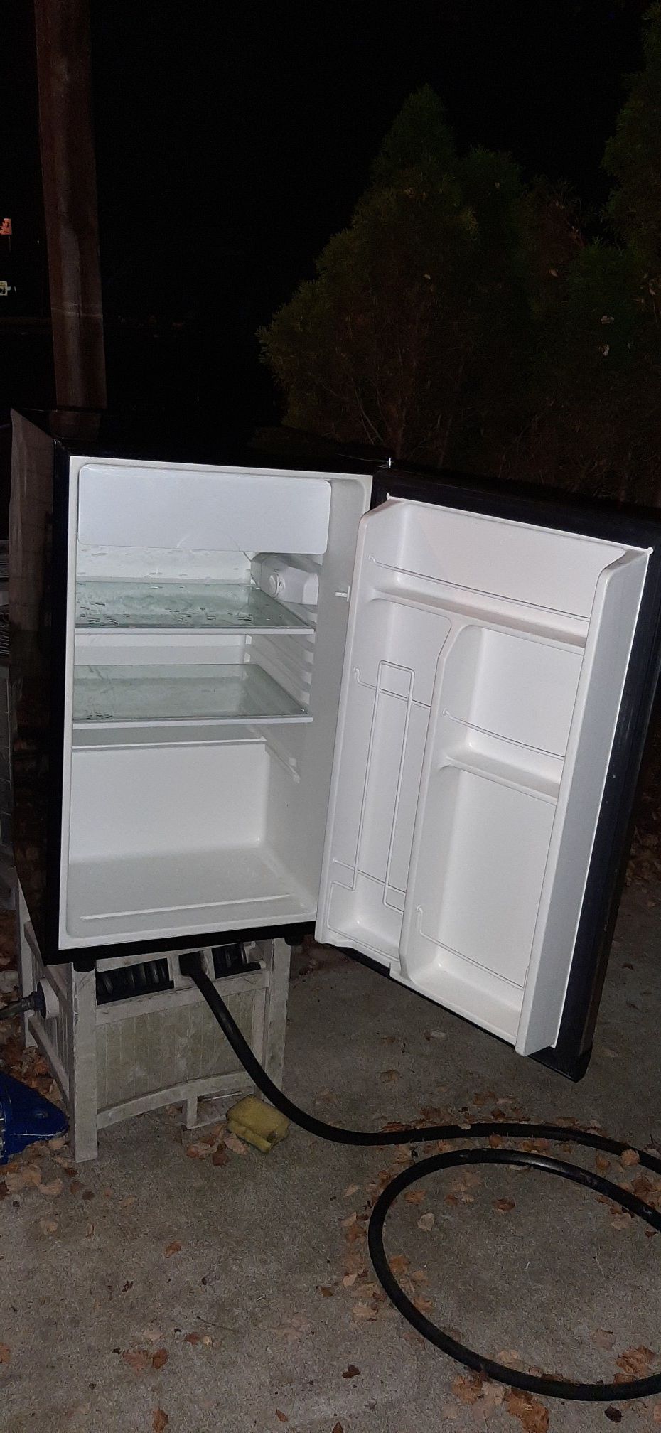 RCA RFR321-FR320/8 IGLOO Mini Refrigerator, 3.2 Cu Ft Fridge, Stainless Steel