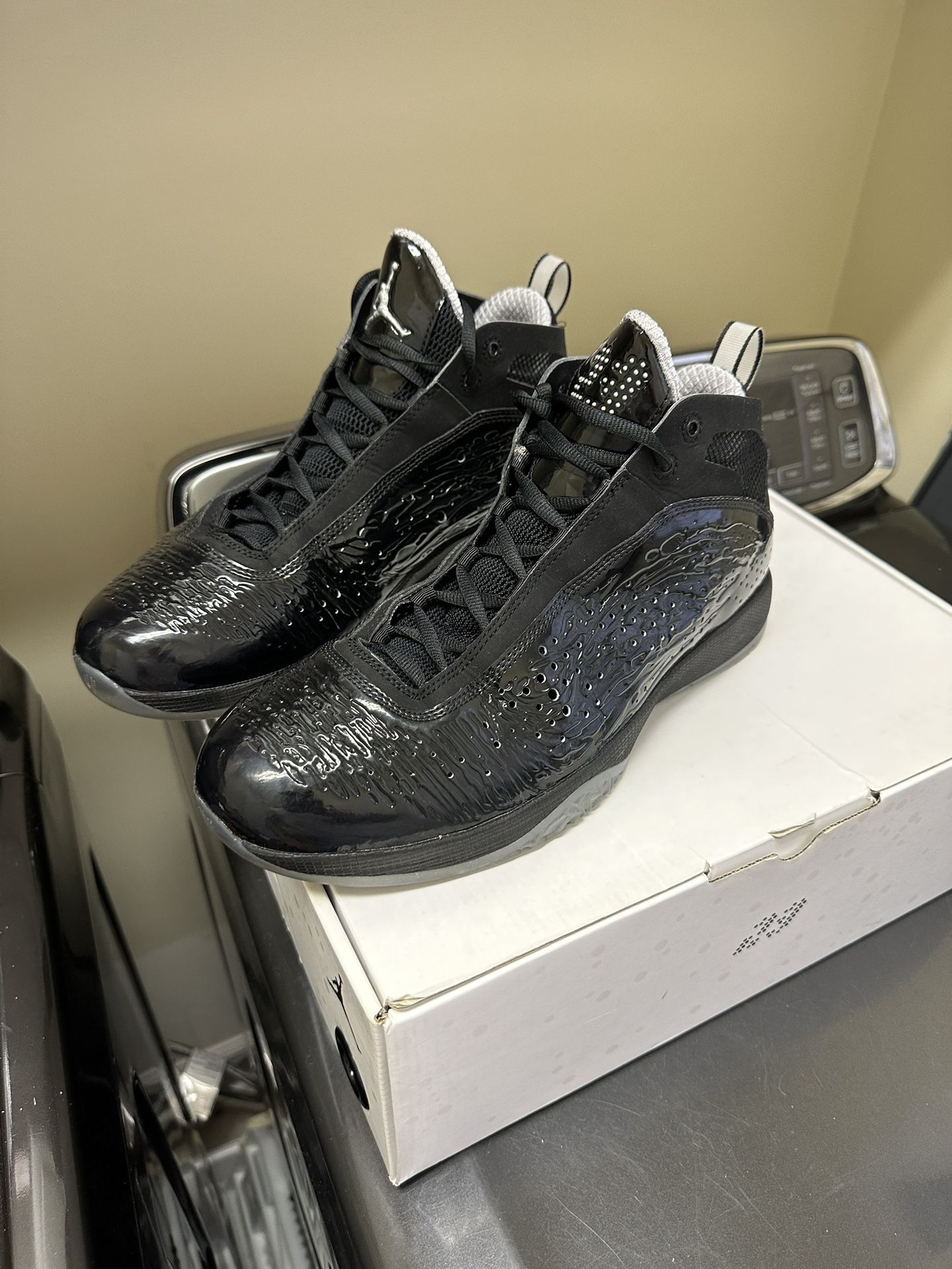 Jordan 2011 Black Charcoal, Size 11