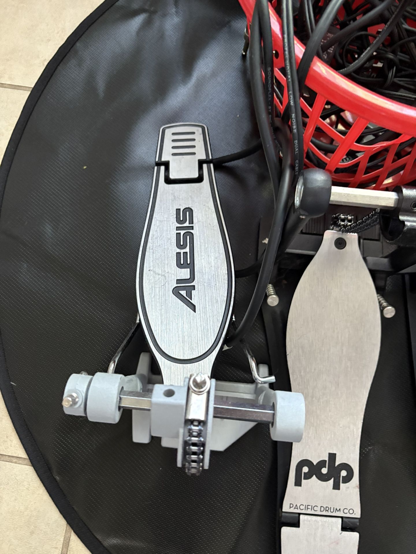 Random drum equipment for electronic drum set