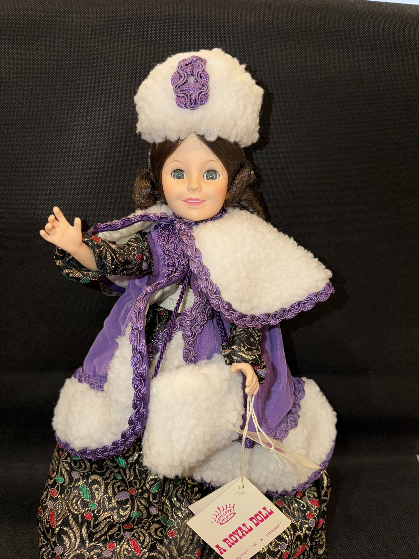 Antique Dolls Collectables
