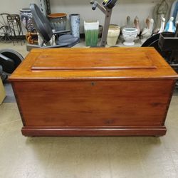 Blanket Chest 