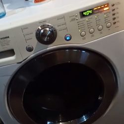 LG WASHER DRYER COMBINATION 