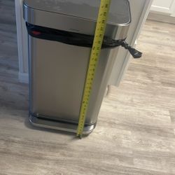 Simple Human Trash Can