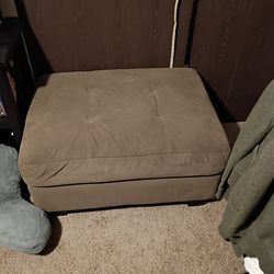 Tan/brown ottoman