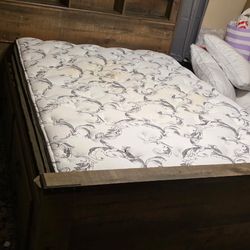 Full Size Bed Set 