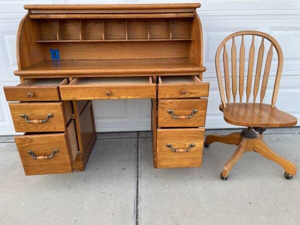 Oak Wood Reading Computer Desk with Chair