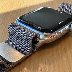 Apple Watch Series 7 - Silver Stainless Steel (41mm)