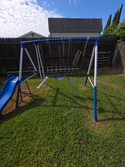 Swing set