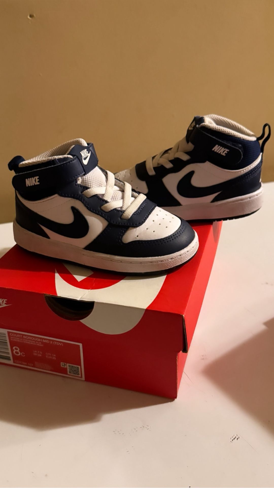 Nike Court Borough Mid 2