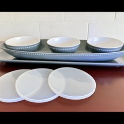 NEW 8-Piece Gray Serving Set with Lids