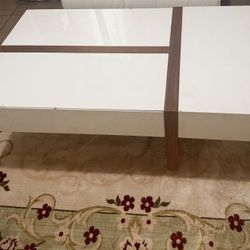 Free White Desk And  Center Table
