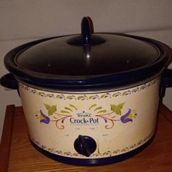 Large Crock Pot Great Shape