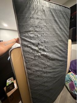 Twin mattress