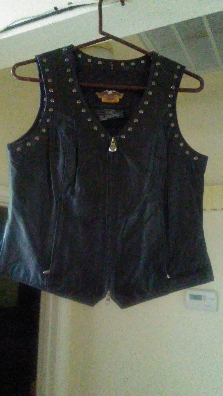 Harley-Davidson leather studded vest size SW moisturized after each ride