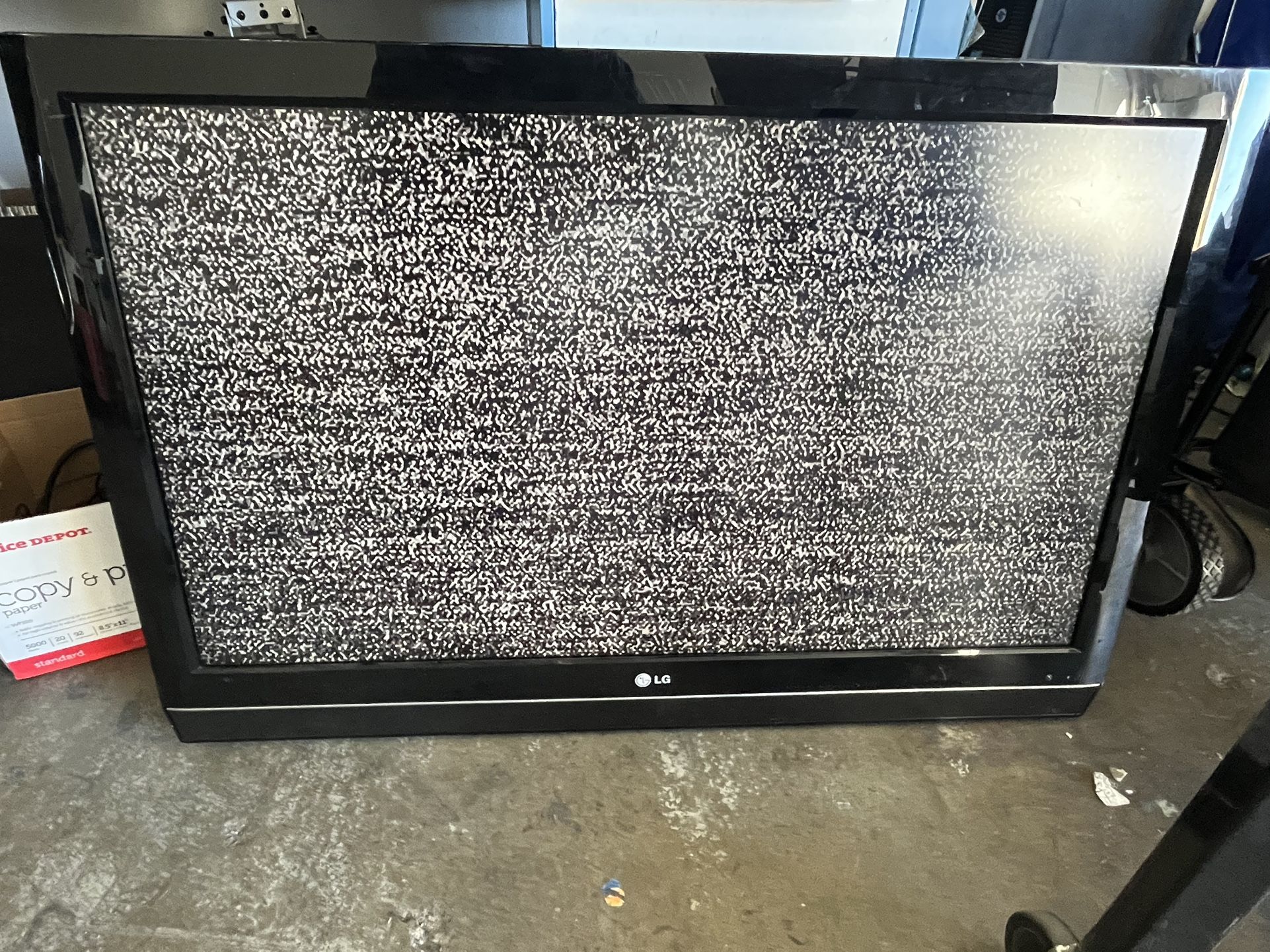 LG T.V. Model# 42LC7D-UB (42 Inch Screen)