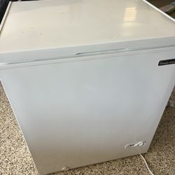 Magic chef Freezer 5cu