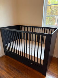 Black crib