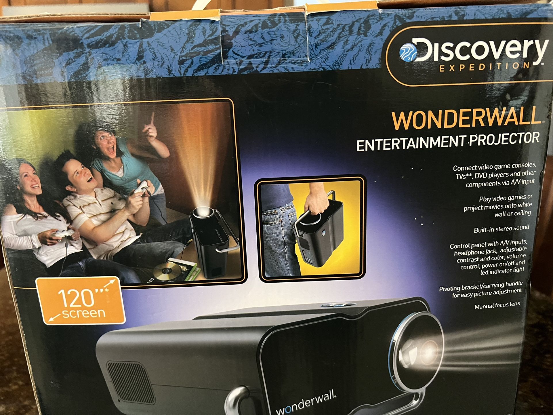 Discovery Expedition WonderWall Ent. Projector