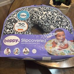 Boppy Slipcovered Pillow 