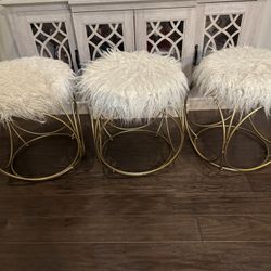 21” Bar Stools A Set Of 3
