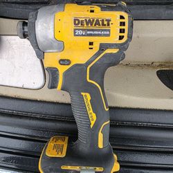 DEWALT IMPACT DRILL DRIVER $50 FIRM!!!!