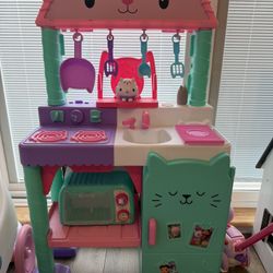 Gabby Dollhouse Kitchen And Cakey Microwave