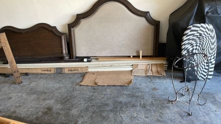 Queen size bed