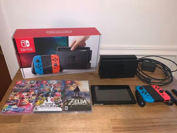 Nintendo Switch (3 games included)