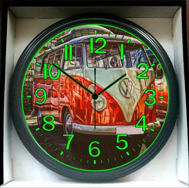 VW Kombie Volkswagen Bus Glow In The Dark Wall Clock New!