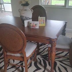 Dining Room Table And Chairs 