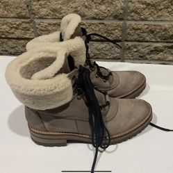 Women’s Timberland Boots With Fur Size 9.5