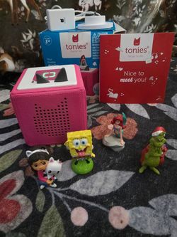 Toniebox Starter Set + 4 Tonies – Like New!