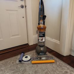 Dyson Vacuum 