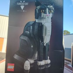 TUXEDO CAT BY LEGO