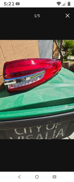Ford fusion 15-16 tail light Right Side 100 FIRM new see pictures for details specs